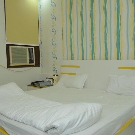 Hotel Paradise Inn Auraiya Exterior photo